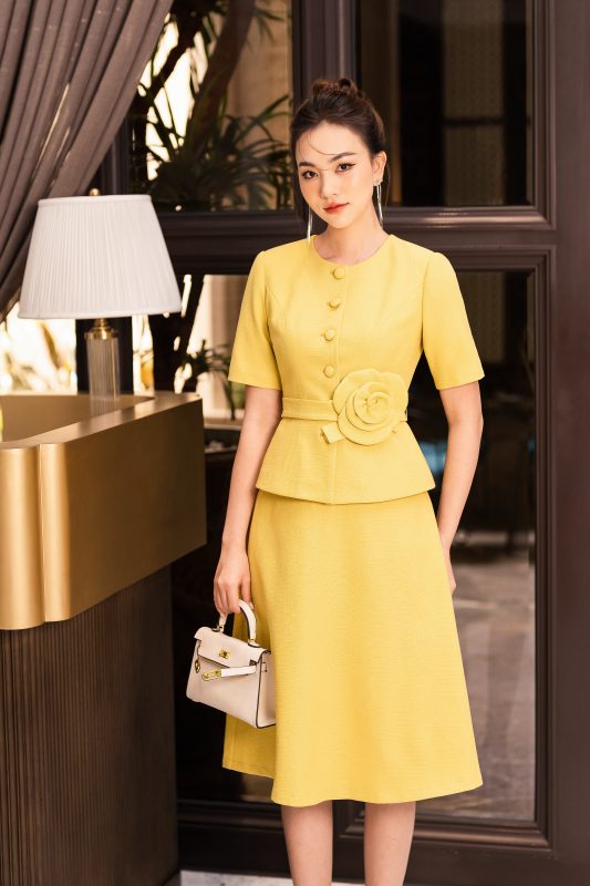 Set Vest cách tân tinh tế và thanh lịch sang chảnh cho nàng công sở 2023