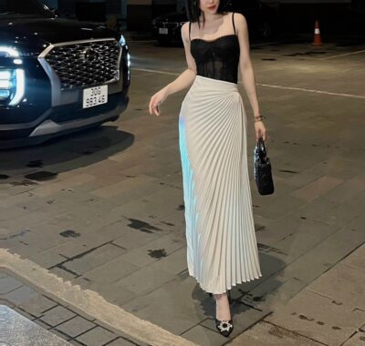 Chân Váy Xếp Ly Chéo Trắng Sang Trọng 2023 - VADLADY