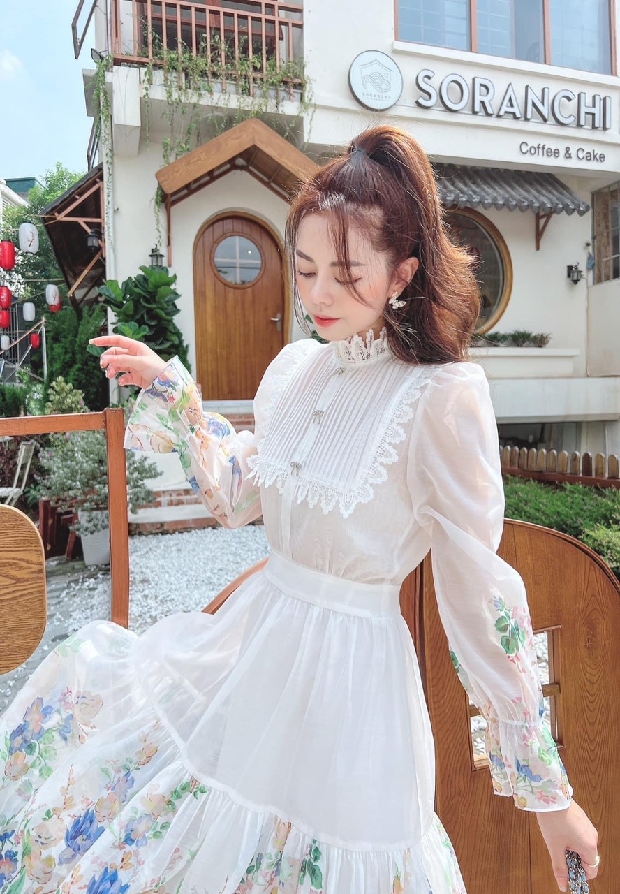 Đầm Váy Thiết Kế Phối Họa Tiết Hoa Tone Trắng Sang Trọng - VADLADY