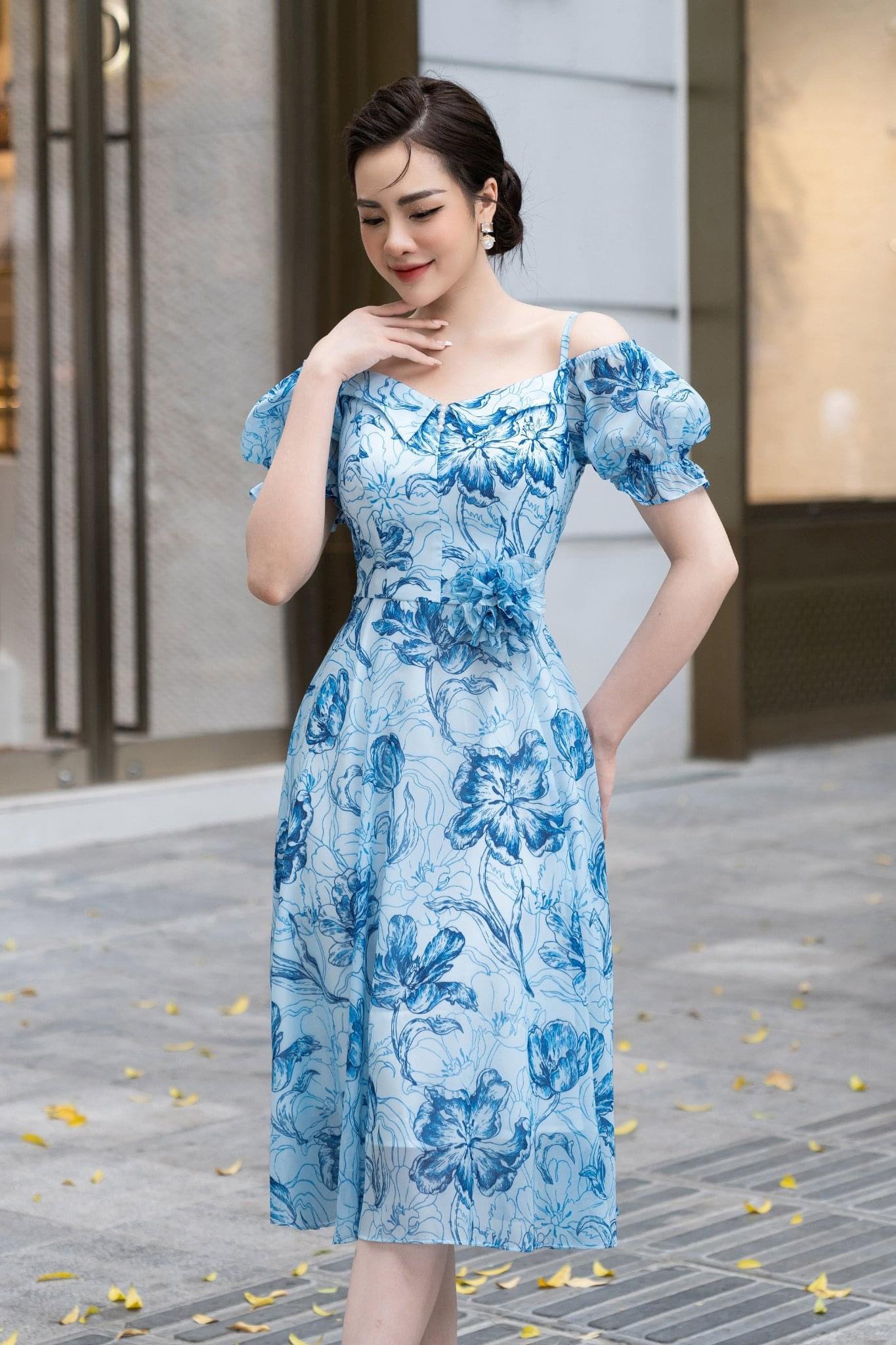 Top 20 mẫu váy cổ yếm quyến rũ sang trọng cho nàng hè 2023  Cardina