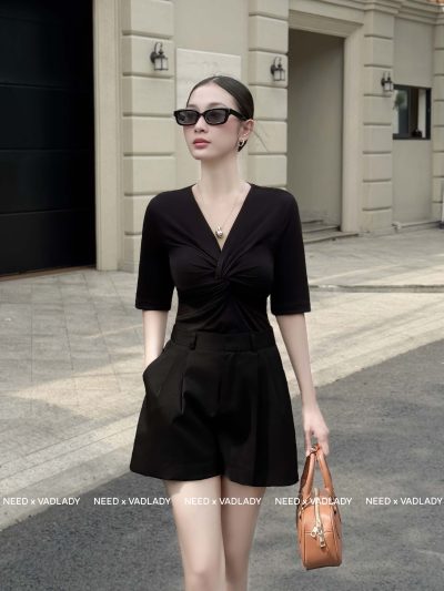 Set Công Sở Màu Đen Quần Short Áo Kiểu Sang Trọng-VADLADY